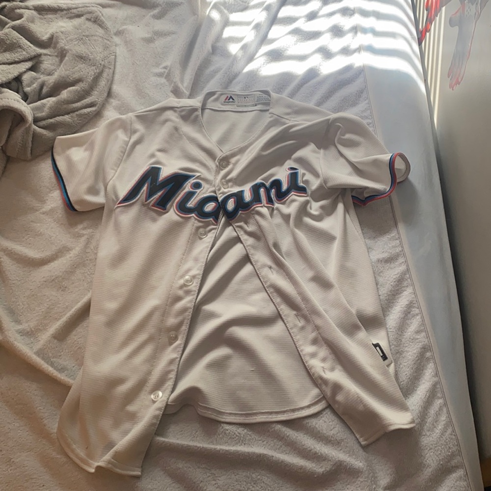 Miami Marlins shirt